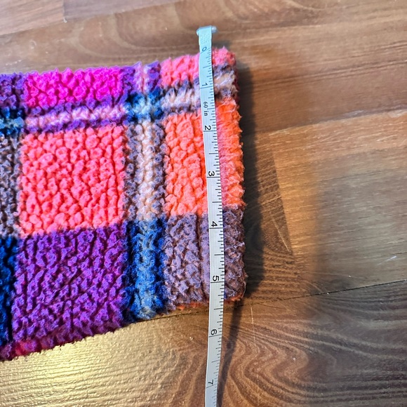 American Eagle Cropped Half Zip Sweater. Size M - Picture 10 of 10